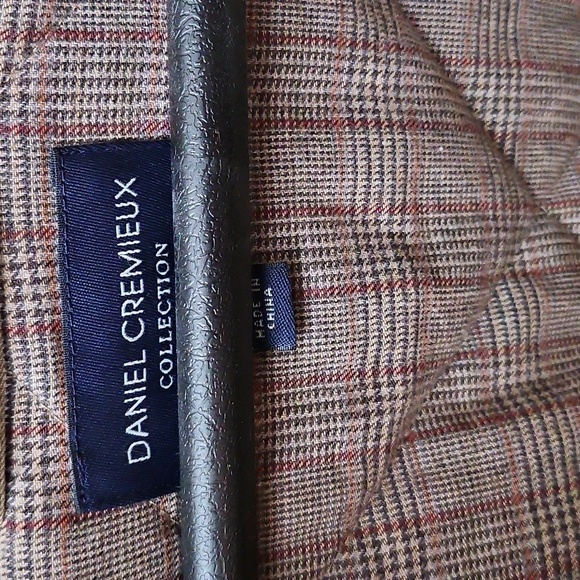 Mans Jacket - Picture 2 of 5